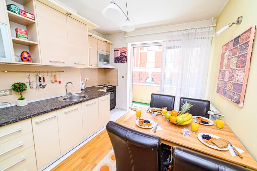 Cute And Cozy Studio With Cathedral View-Excellent Location Σαράγεβο Εξωτερικό φωτογραφία