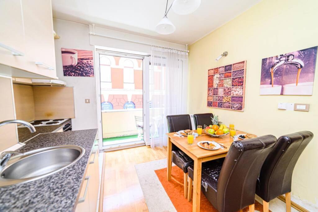Cute And Cozy Studio With Cathedral View-Excellent Location Σαράγεβο Εξωτερικό φωτογραφία